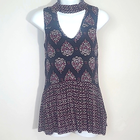 Tank Top flowy Sleeveless key hole floral print NEW low cut v neck - Picture 1 of 10